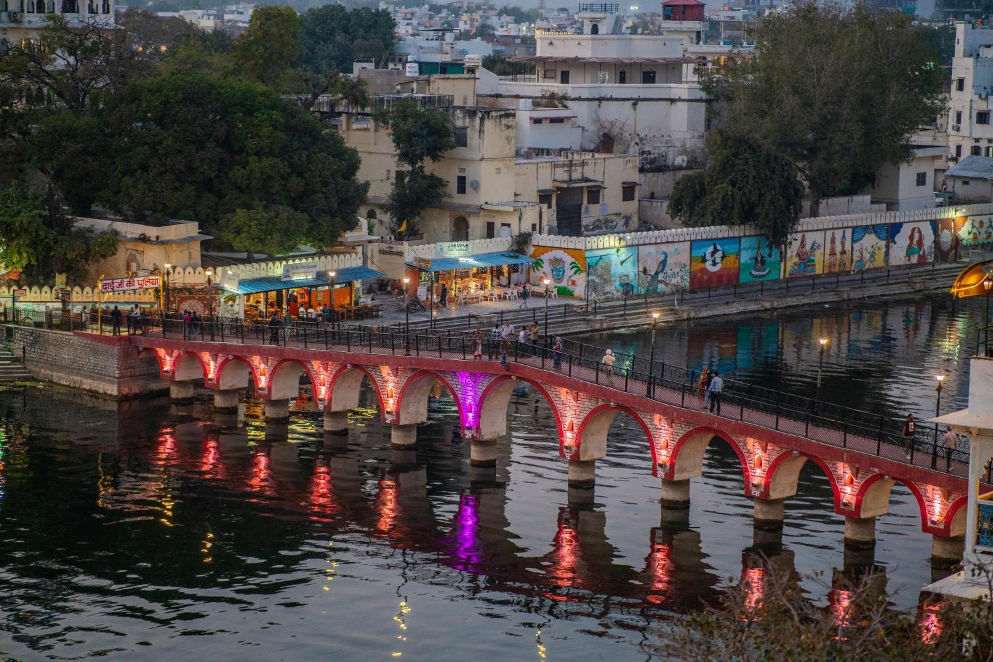Dera Pichola- A Lake Facing Boutique Hotel Udaipur Exterior foto
