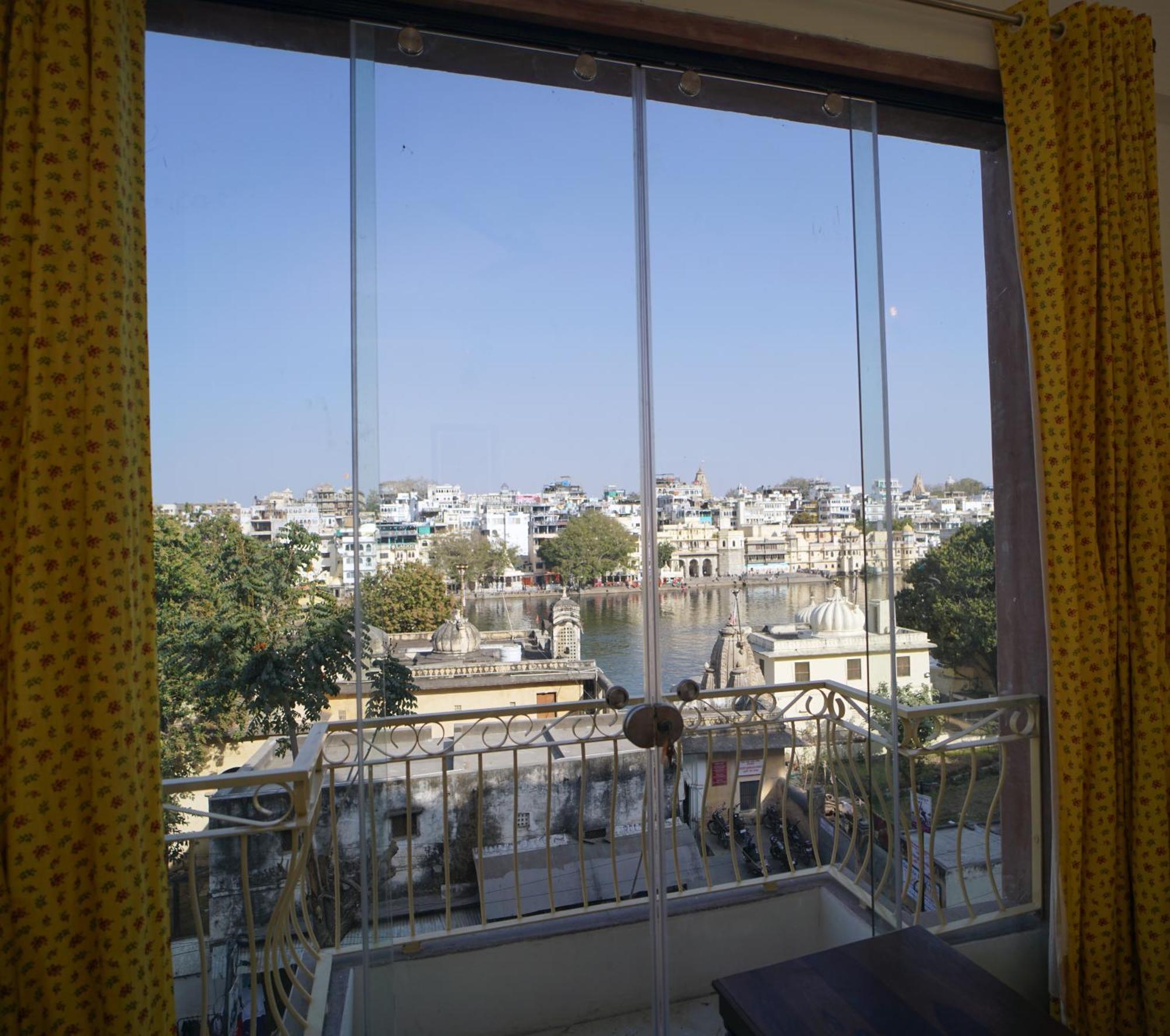 Dera Pichola- A Lake Facing Boutique Hotel Udaipur Exterior foto