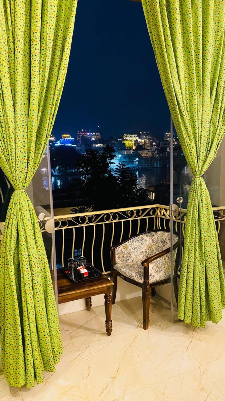 Dera Pichola- A Lake Facing Boutique Hotel Udaipur Exterior foto